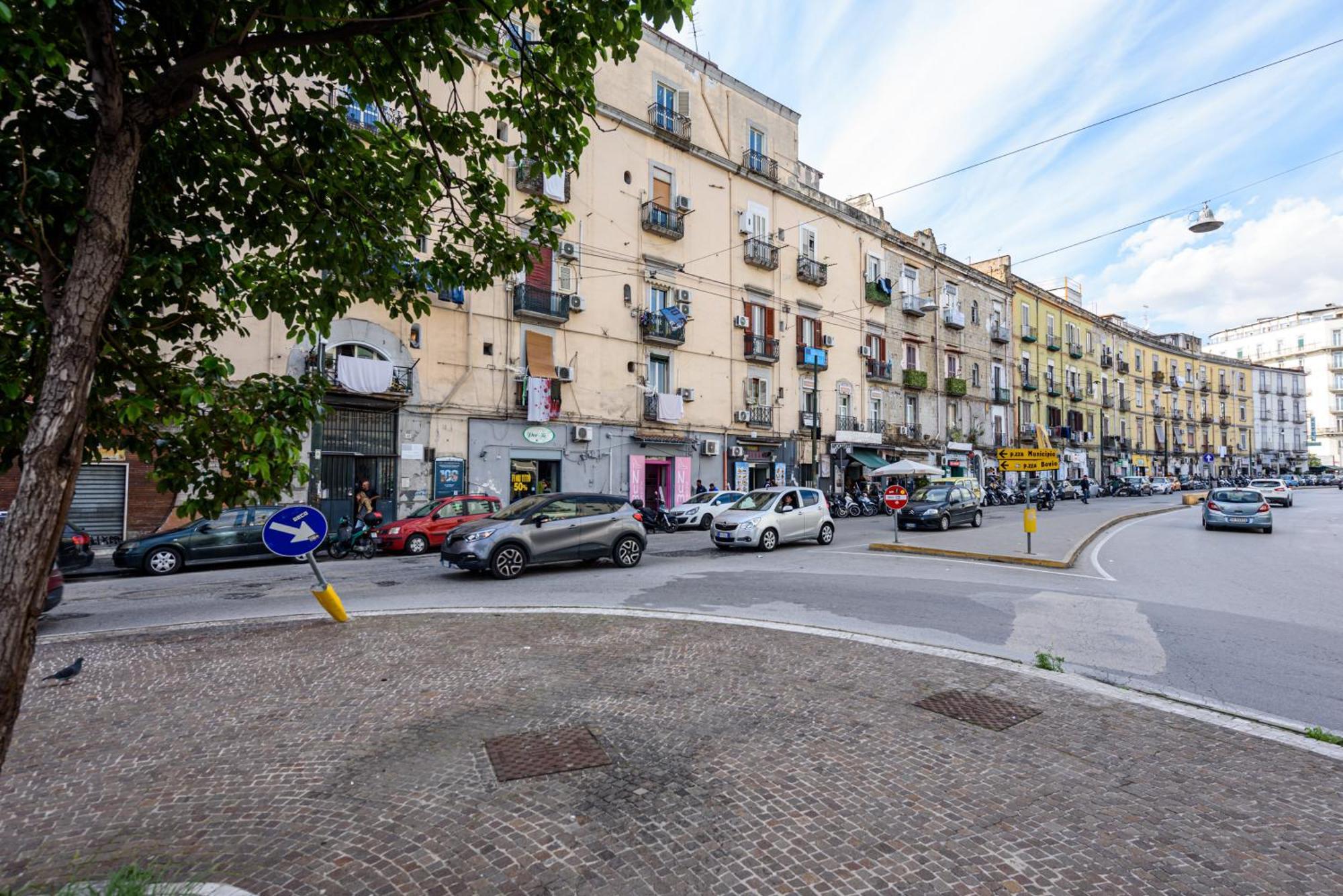 Luxury In * Napoli